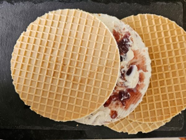 Obleas con yogurt y mermelada whatsapp image 2025 08 28 at 10.46.31 (1)