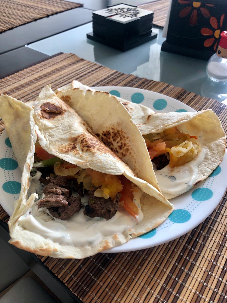 yogurt griego guanabana tortilla y carne